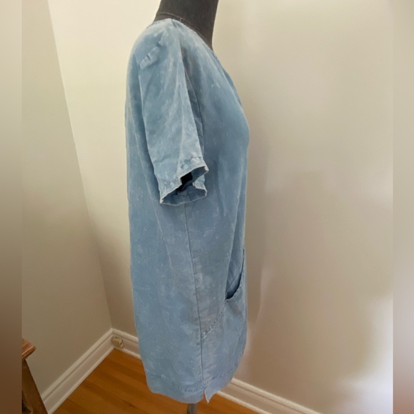 Very J Women’s Light Weight Blue Denim Tunic Dress Size: L - Picture 6 of 8